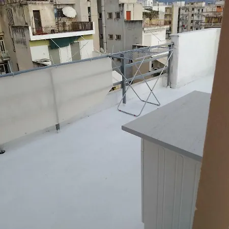 Rooftop Studio Near Port And Center Wifi/crib *