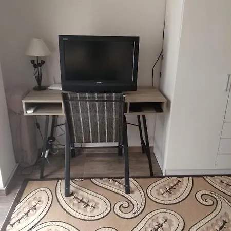 Rooftop Studio Near Port And Center Wifi/crib Апартаменты *